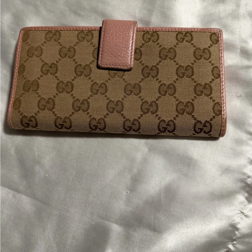 Gucci Beige GG Canvas Wallet with Pink Trim - Picture 1 of 6